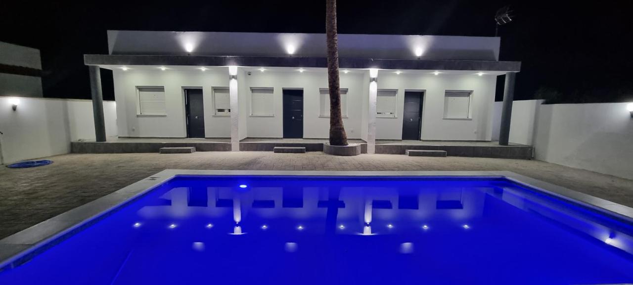 Apartamentos La Playa Barbate Eksteriør billede